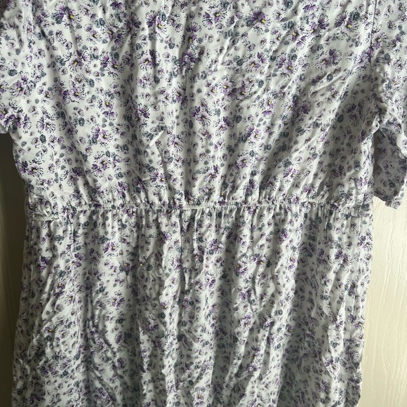 Purple Floral Lightweight Dress - Picture 6 of 6